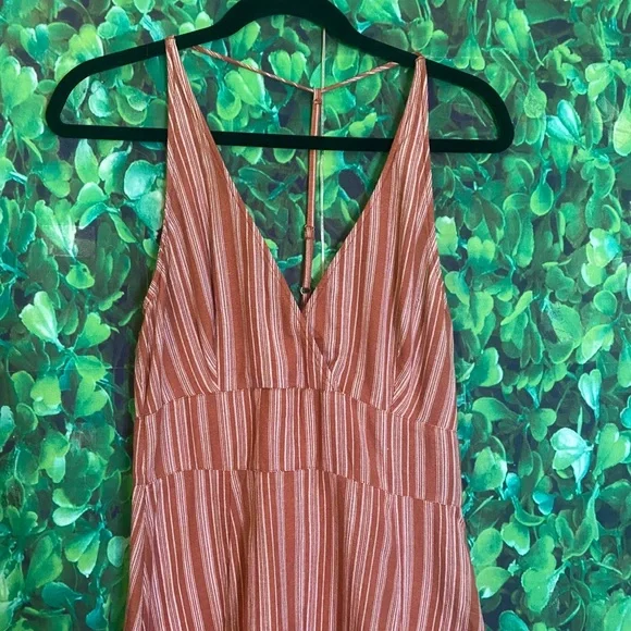 Roxy - Striped V-Neck Midi Dress - Picture 2 of 6